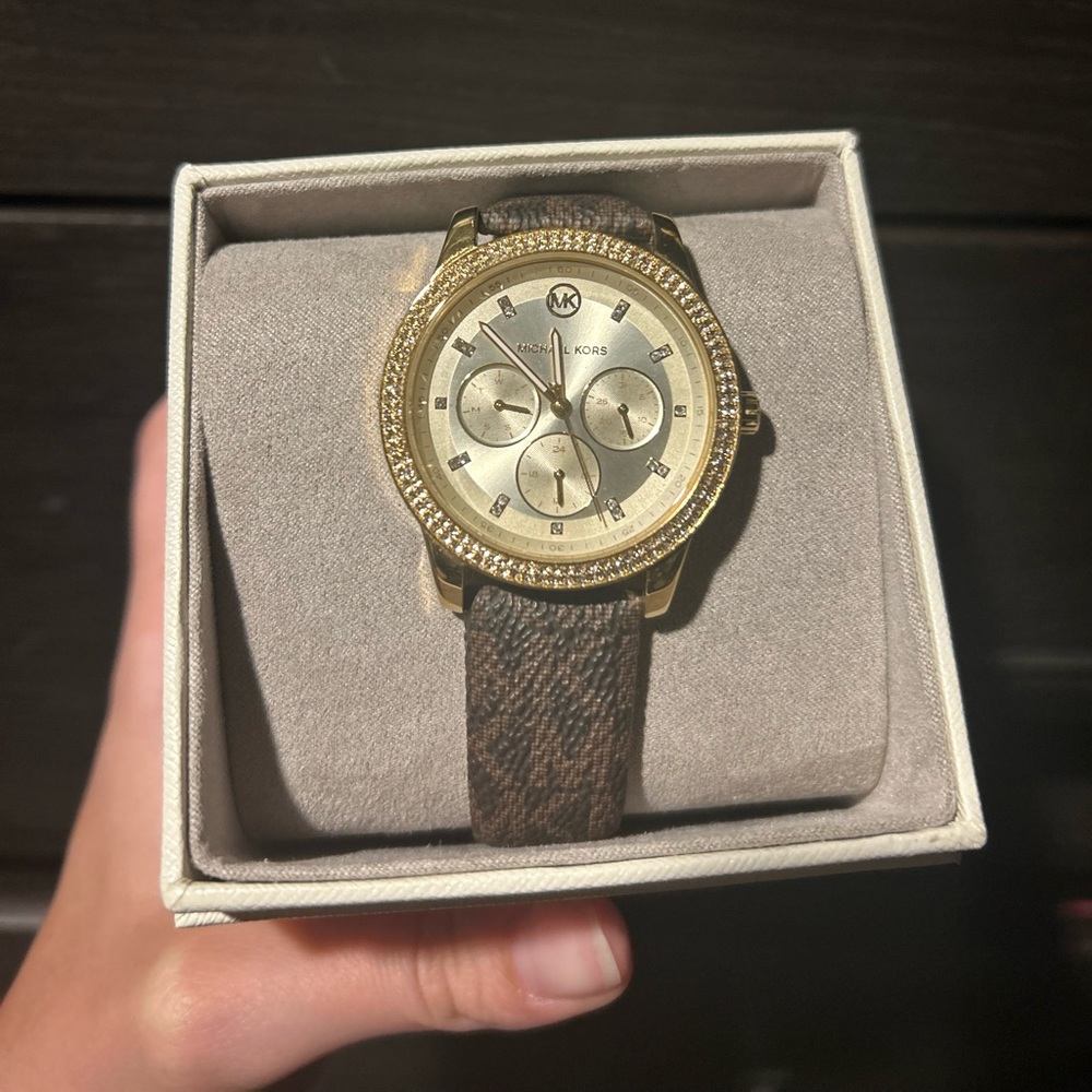 MK watch
